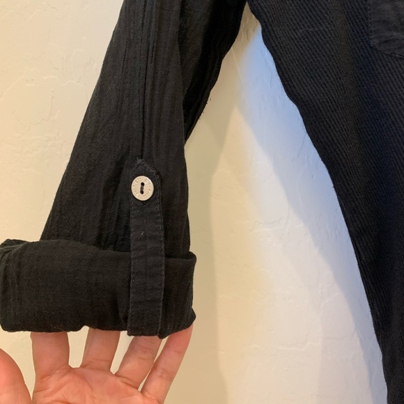 G by Guess Black Button Up Top - Picture 2 of 4